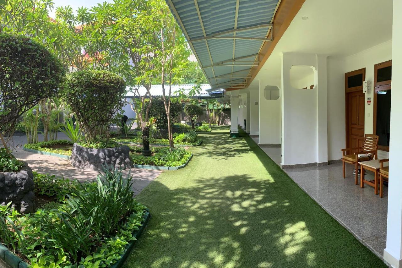 Febri'S Hotel & Spa Kuta  Ngoại thất bức ảnh