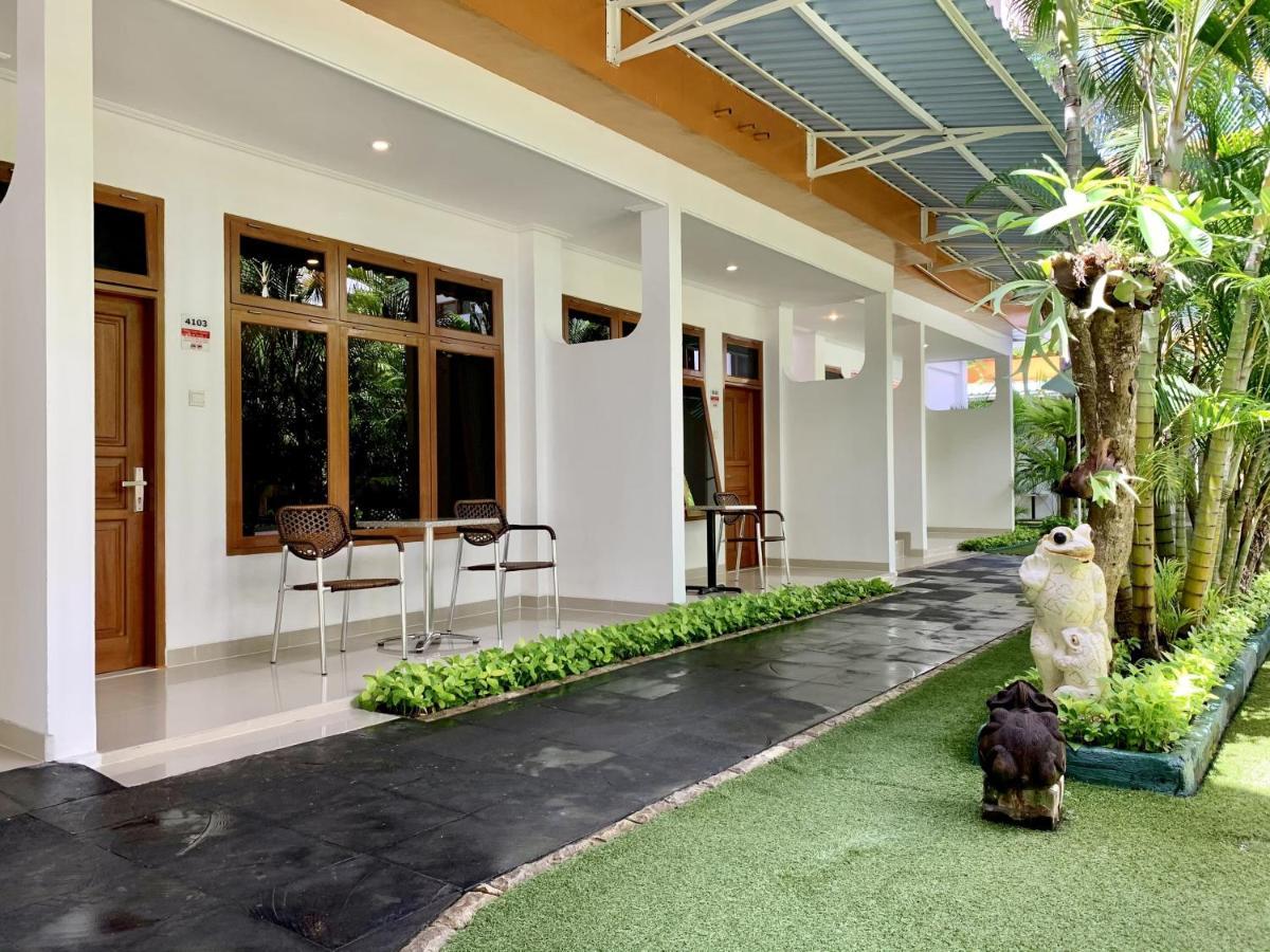 Febri'S Hotel & Spa Kuta  Ngoại thất bức ảnh