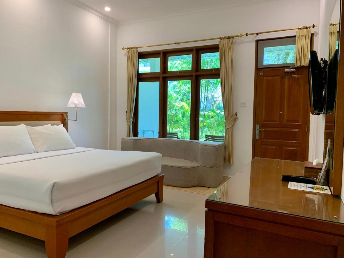 Febri'S Hotel & Spa Kuta  Ngoại thất bức ảnh